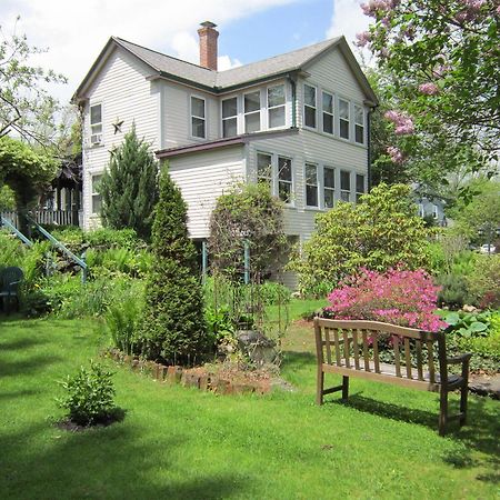 The Jenkins Inn Barre Exterior foto