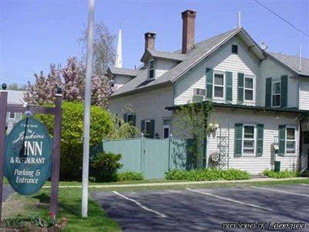 The Jenkins Inn Barre Exterior foto